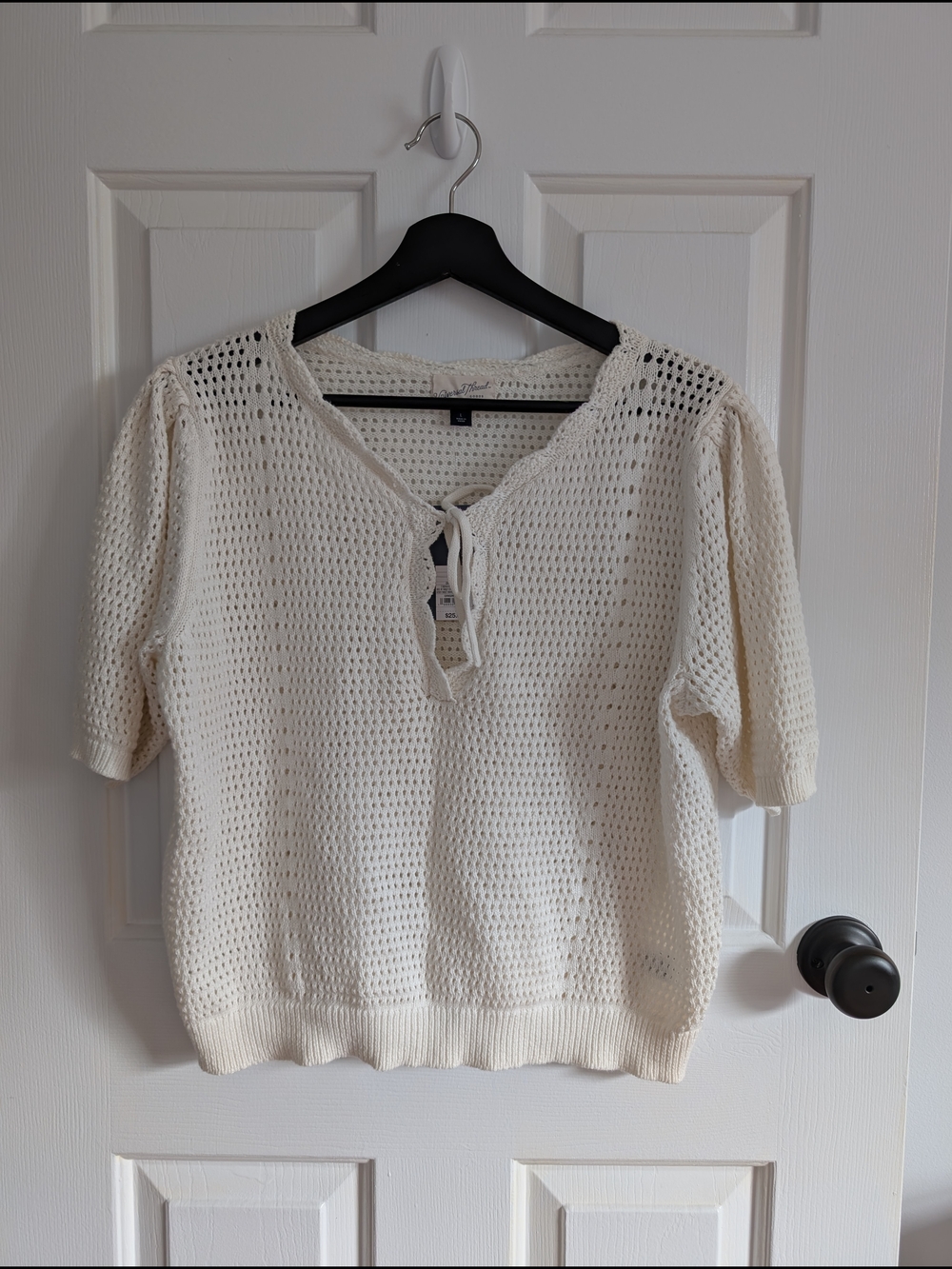 NWT Universal Thread Women's Cream Knit Tie-Front Top Large